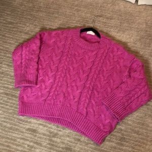 Crew neck knitted sweater